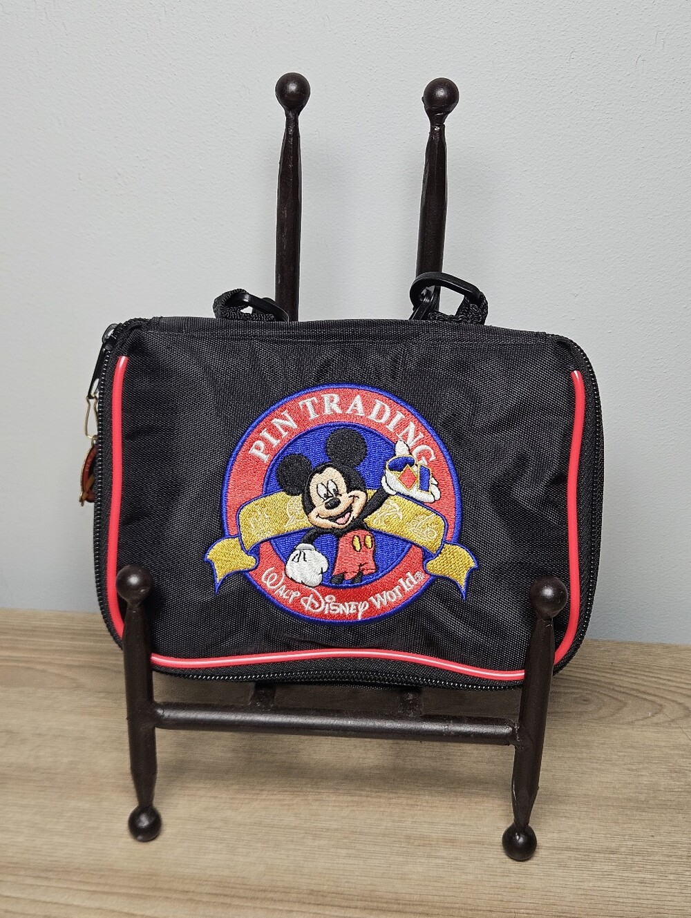 Disney Pin Trading Mickey Mouse Crossbody Pin Bag Holder Black Red WDW 7.5"